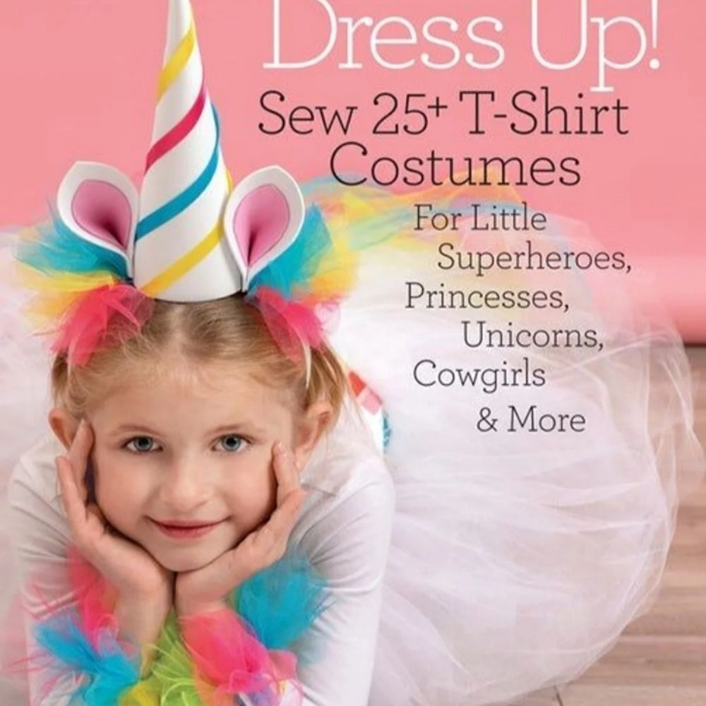 Dress Up! 25+ T-shirts Costumes Book